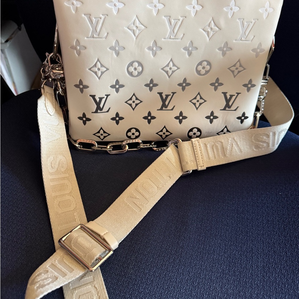 Louis Vuitton Beige and white  Crossbody Bag